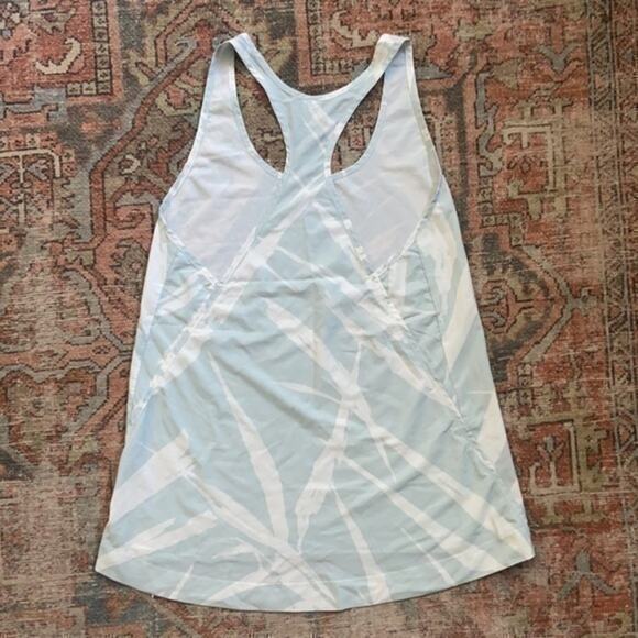 GapFit Pale Mint and White Patterned Racerback Running Tank Top - XS - Picture 4 of 4